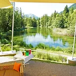 בית נופש Private Mini Near Gstaad & Interlaken