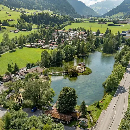 Dom wakacyjny Private Mini Near Gstaad & Interlaken *