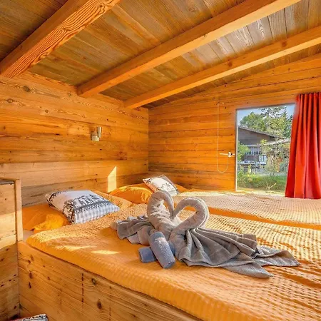 Private Mini Near Gstaad & Interlaken בית נופש *